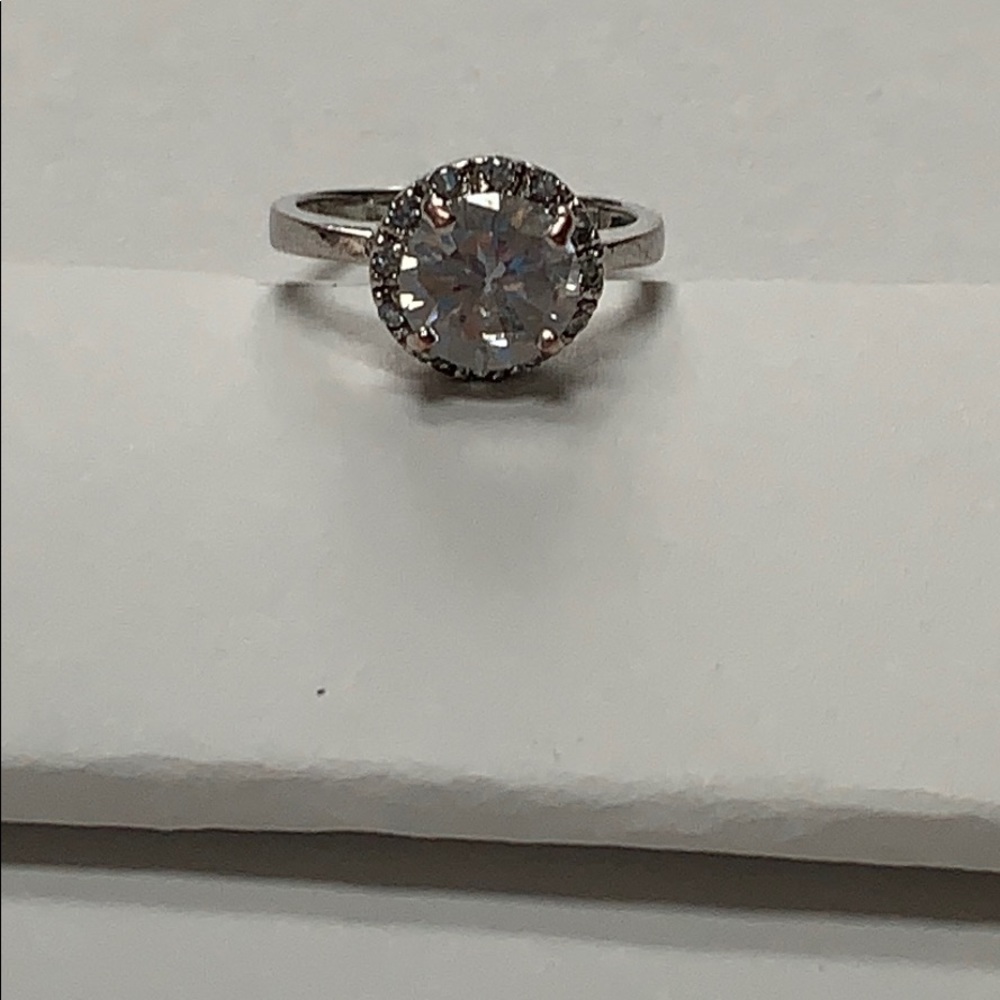 Fashion ring